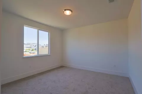 Bedroom - 5638 Lakepointe Dr, Rocklin, CA 95677 photo 6 of 7