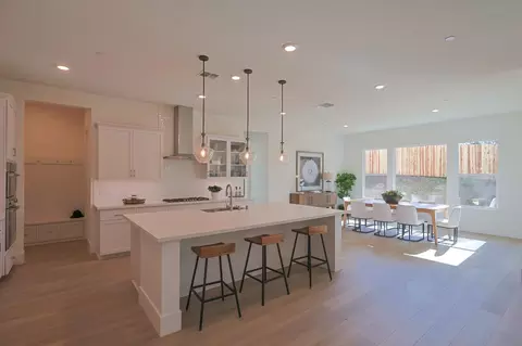 Kitchen - 5638 Lakepointe Dr, Rocklin, CA 95677 photo 3 of 3