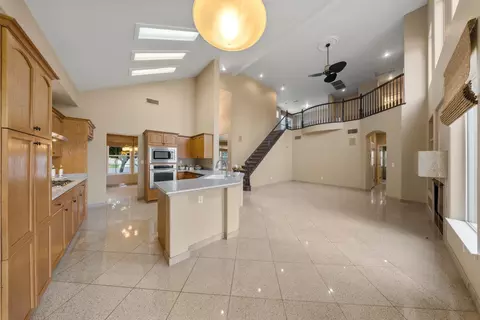 4601 Via Altura, Modesto, CA 95357 photo 1