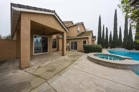 Exterior - 4601 Via Altura, Modesto, CA 95357 photo 5 of 8