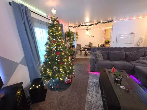 Living - 577 North St, Corning, CA 96021 photo 4 of 4