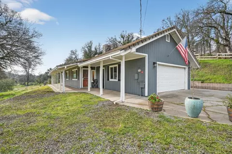 4440 Baldwin Ln, Valley Springs, CA 95252