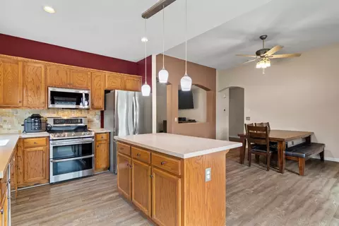 Kitchen - 6322 Leaflet Ln, Hughson, CA 95326 photo 2 of 3