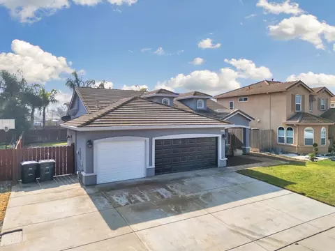 Exterior - 6322 Leaflet Ln, Hughson, CA 95326 photo 3 of 7