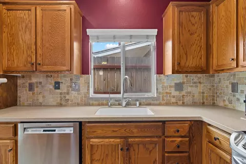 Kitchen - 6322 Leaflet Ln, Hughson, CA 95326 photo 3 of 3