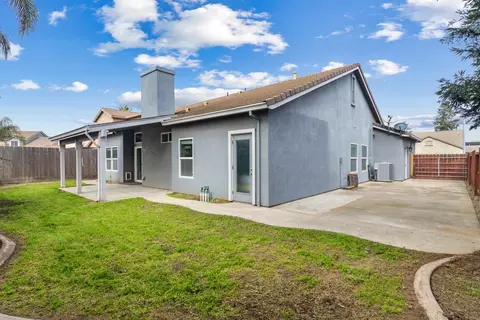 Exterior - 6322 Leaflet Ln, Hughson, CA 95326 photo 7 of 7