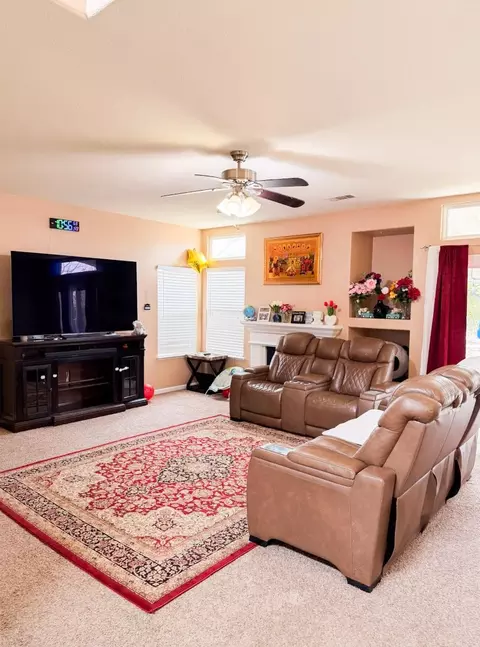Living - 2783 Explorer Way, Turlock, CA 95382 photo 1 of 1
