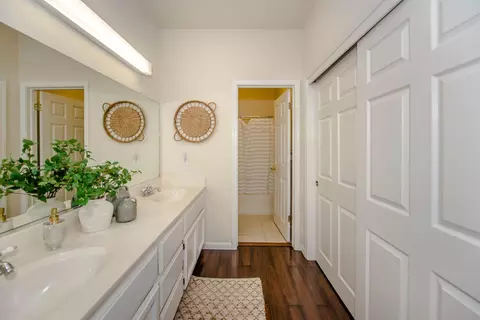 Bath - 1107 Greene Ter, Davis, CA 95618 photo 2 of 3