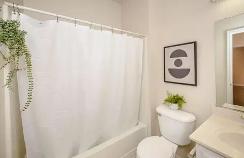 Bath - 1107 Greene Ter, Davis, CA 95618 photo 3 of 3
