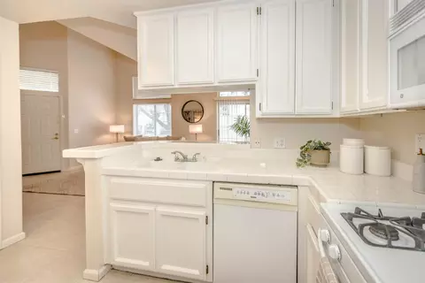Kitchen - 1107 Greene Ter, Davis, CA 95618 photo 4 of 4