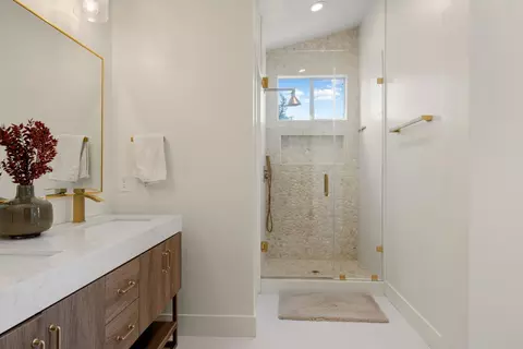 Bath - 3724 Black Eagle Dr, Antelope, CA 95843 photo 2 of 2