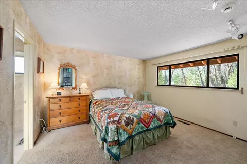 Bedroom - 5454 Crestline Dr, Foresthill, CA 95631 photo 4 of 5