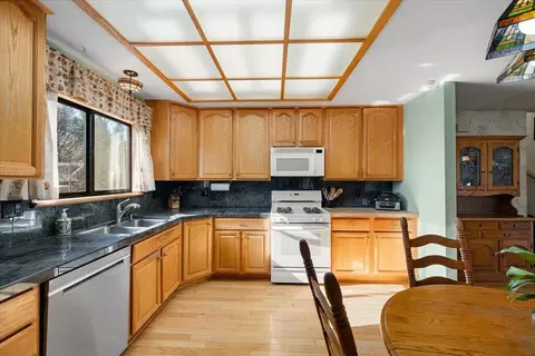 Kitchen - 5454 Crestline Dr, Foresthill, CA 95631 photo 2 of 2