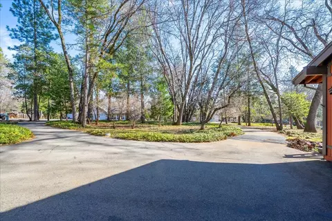 Exterior - 5454 Crestline Dr, Foresthill, CA 95631 photo 7 of 24