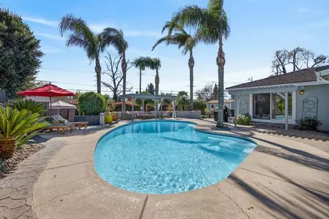 Exterior - 6810 Rappahannock Way, Carmichael, CA 95608 photo 12 of 27