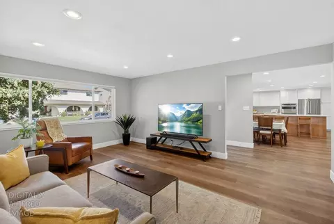 Living - 6810 Rappahannock Way, Carmichael, CA 95608 photo 5 of 6
