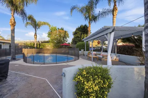 Exterior - 6810 Rappahannock Way, Carmichael, CA 95608 photo 16 of 27