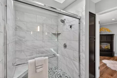 Bath - 6810 Rappahannock Way, Carmichael, CA 95608 photo 4 of 7