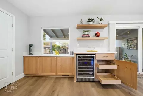 Kitchen - 6810 Rappahannock Way, Carmichael, CA 95608 photo 8 of 9