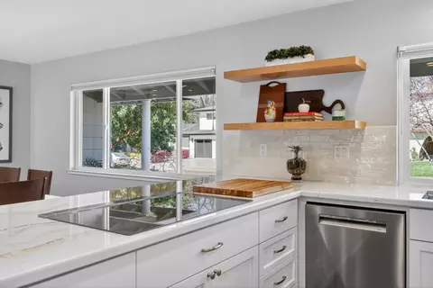 Kitchen - 6810 Rappahannock Way, Carmichael, CA 95608 photo 3 of 9