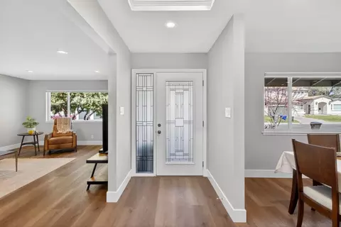 Entry Way - 6810 Rappahannock Way, Carmichael, CA 95608 photo 2 of 3