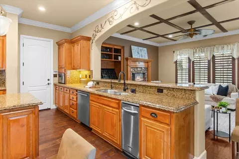 Kitchen - 3168 N Hutton Pl, Tracy, CA 95377 photo 11 of 13