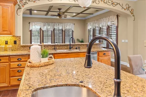 Kitchen - 3168 N Hutton Pl, Tracy, CA 95377 photo 8 of 13