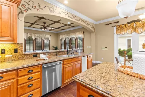 Kitchen - 3168 N Hutton Pl, Tracy, CA 95377 photo 12 of 13