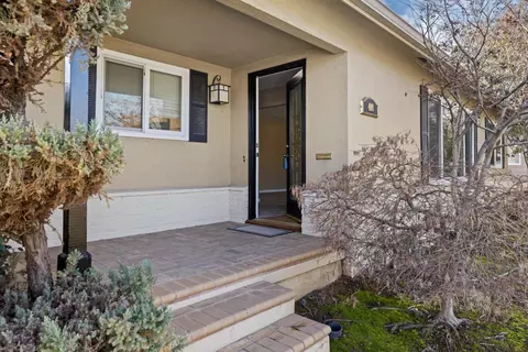 418 Gerard Dr, Lodi, CA 95242 photo 2
