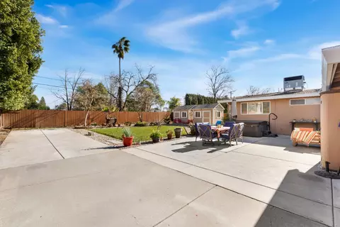 Exterior - 4845 Hazelwood Ave, Carmichael, CA 95608 photo 6 of 7