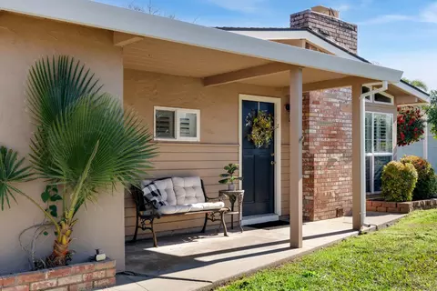 Exterior - 4845 Hazelwood Ave, Carmichael, CA 95608 photo 5 of 7