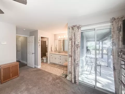 Bath - 5500 Stately Oak Ln, Carmichael, CA 95608 photo 6 of 6