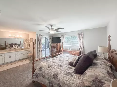 Bedroom - 5500 Stately Oak Ln, Carmichael, CA 95608 photo 2 of 4