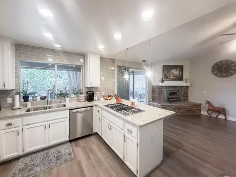 Kitchen - 5500 Stately Oak Ln, Carmichael, CA 95608 photo 1 of 2