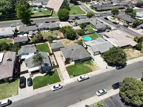 View/Area - 709 S Lee Ave, Lodi, CA 95240 photo 2 of 4