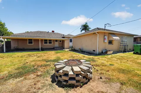 Exterior - 709 S Lee Ave, Lodi, CA 95240 photo 3 of 4