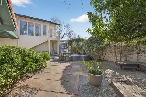 Exterior - 5033 El Cemonte Ave, Davis, CA 95618 photo 8 of 18