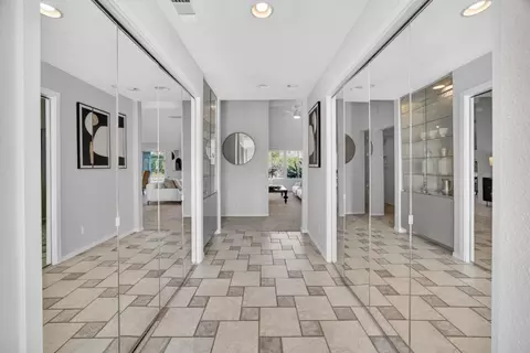Entry Way - 5033 El Cemonte Ave, Davis, CA 95618 photo 4 of 7