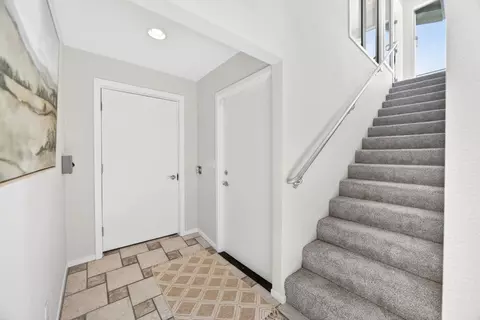 Entry Way - 5033 El Cemonte Ave, Davis, CA 95618 photo 7 of 7