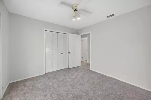 Bedroom - 5033 El Cemonte Ave, Davis, CA 95618 photo 3 of 7