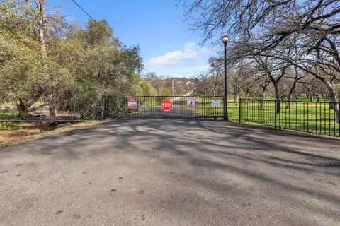 4446 Fremonts Loop, Rescue, CA 95672 photo 15