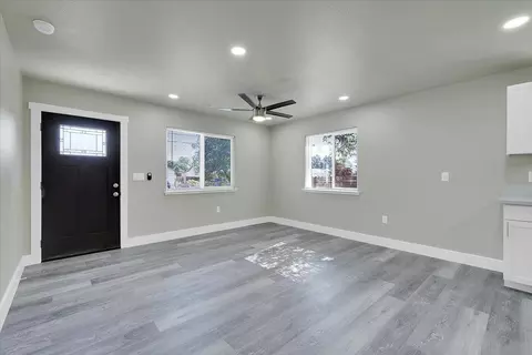 Living - 4470 College Way, Olivehurst, CA 95961 photo 4 of 6