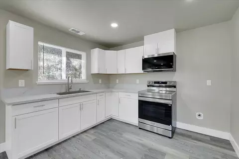 Kitchen - 4470 College Way, Olivehurst, CA 95961 photo 1 of 3