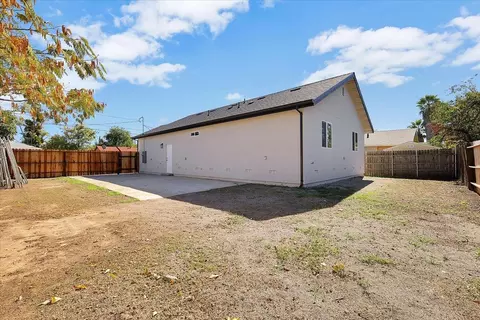 Exterior - 4470 College Way, Olivehurst, CA 95961 photo 6 of 7