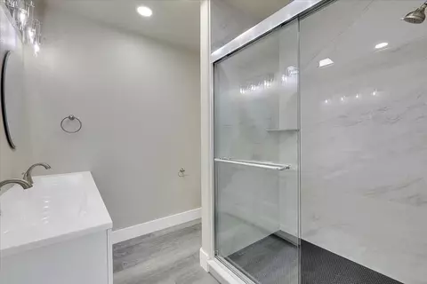 Bath - 4470 College Way, Olivehurst, CA 95961 photo 2 of 3