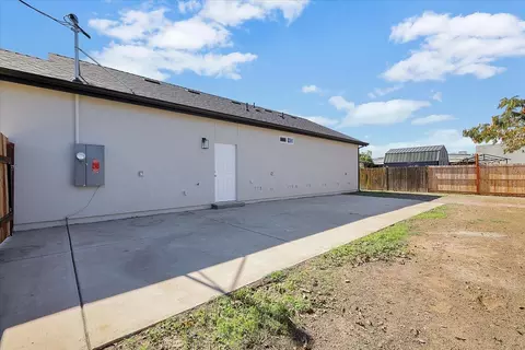 Exterior - 4470 College Way, Olivehurst, CA 95961 photo 5 of 7
