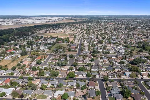 View/Area - 808 Cadillac Dr, Modesto, CA 95351 photo 5 of 11