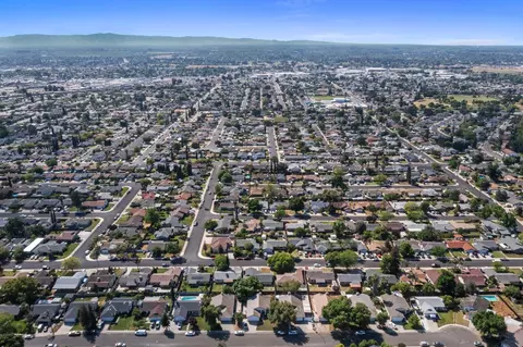 View/Area - 808 Cadillac Dr, Modesto, CA 95351 photo 1 of 11