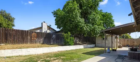 Exterior - 808 Cadillac Dr, Modesto, CA 95351 photo 5 of 7