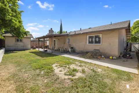 Exterior - 808 Cadillac Dr, Modesto, CA 95351 photo 4 of 7